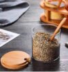 Set de especieros de vidrio con tapa y base de bambú