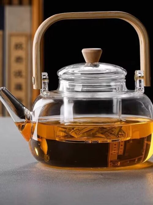 Tetera de Vidrio con Asa y Detalles de Madera